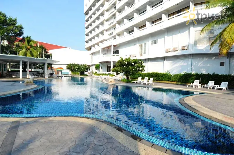 Фото отеля Welcome Plaza Hotel 3* Паттайя Таиланд экстерьер и бассейны