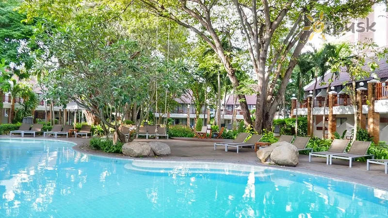 Фото отеля Woodlands Hotel & Resort 4* Паттайя Таїланд екстер'єр та басейни