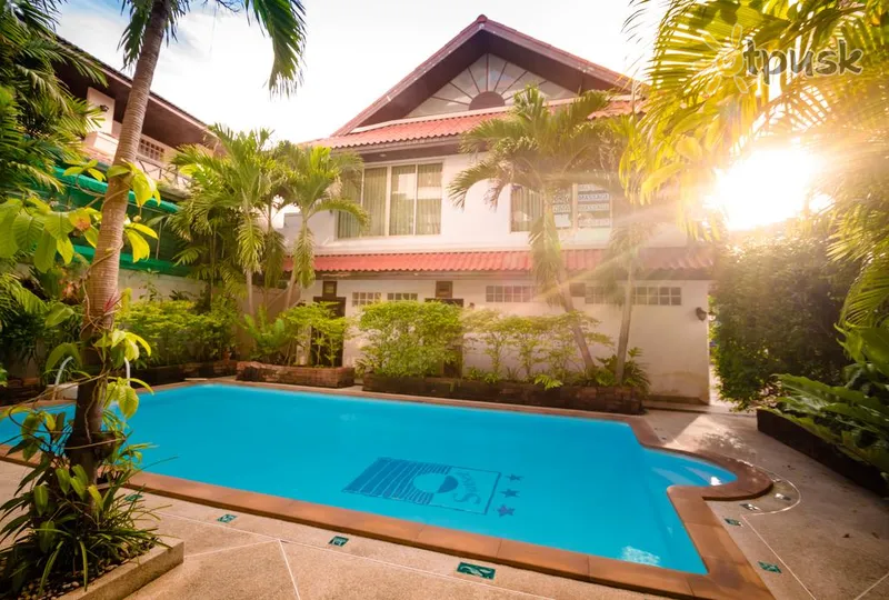 Фото отеля Ao-Nang Sunset Hotel 3* Крабі Таїланд екстер'єр та басейни
