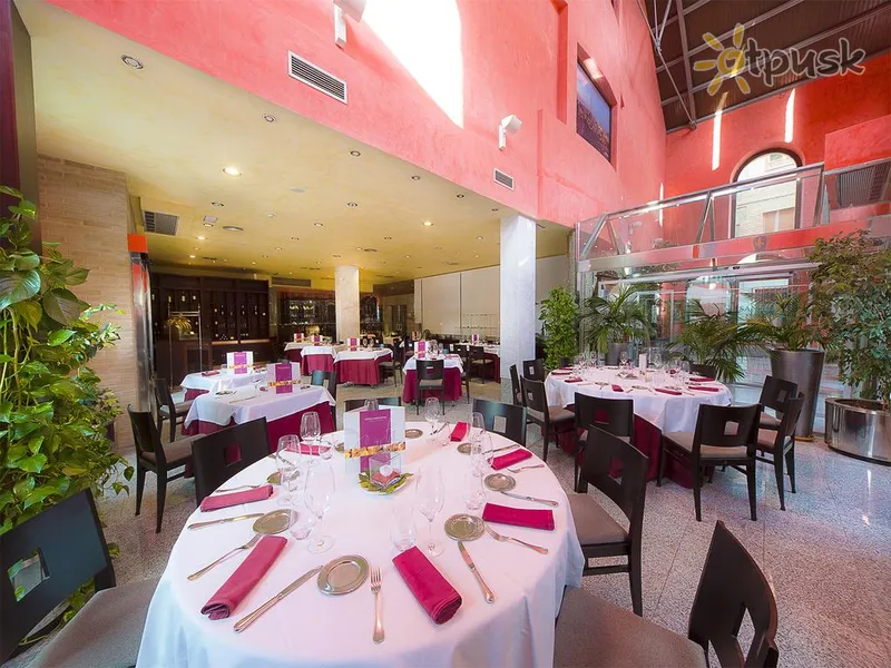 Фото отеля San Juan de los Reyes Hotel 4* Toledas Ispanija barai ir restoranai