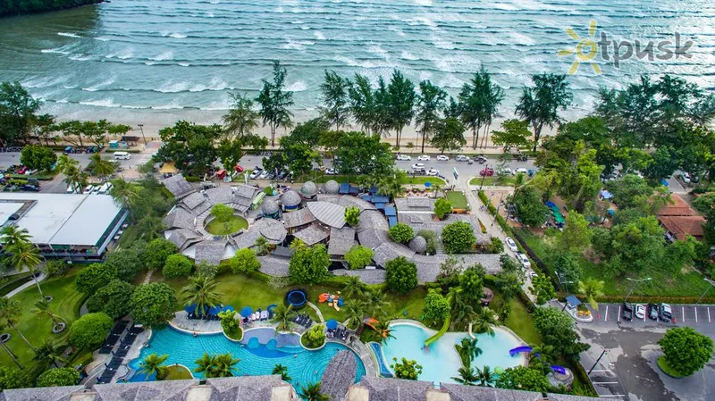 Фото отеля Holiday Ao Nang Beach Resort 4* Краби Таиланд экстерьер и бассейны