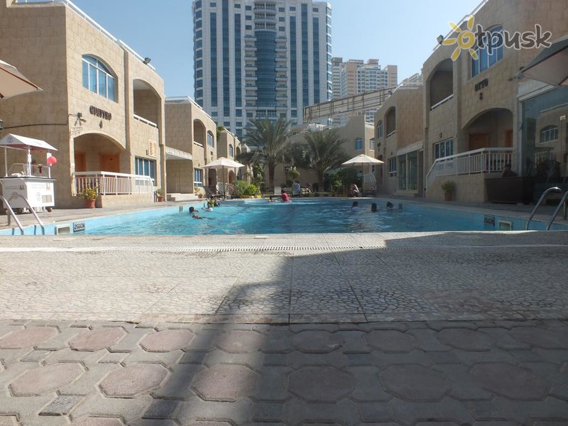 Фото отеля Verona Resort Sharjah 2* Шарджа ОАЭ экстерьер и бассейны