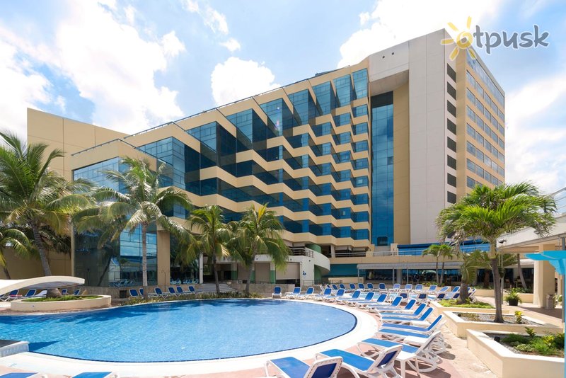 Фото отеля H10 Habana Panorama Hotel 4* Гавана Куба экстерьер и бассейны