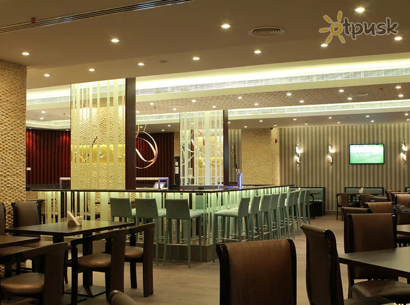Фото отеля The George Hotel By Saffron Dubai Creek 3* Дубай ОАЕ бари та ресторани