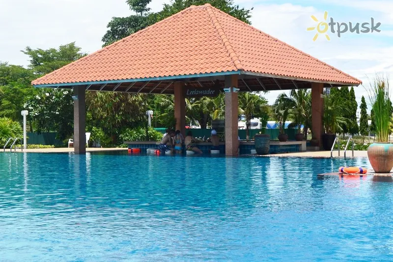 Фото отеля The Leela Resort & Spa Pattaya 3* Паттайя Таиланд экстерьер и бассейны
