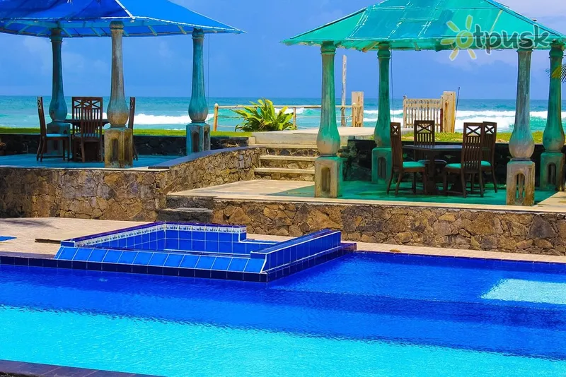 Фото отеля South Beach Resort 3* Коггала Шрі Ланка екстер'єр та басейни