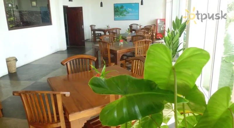 Фото отеля Villa 96 3* Хиккадува Шри-Ланка бары и рестораны
