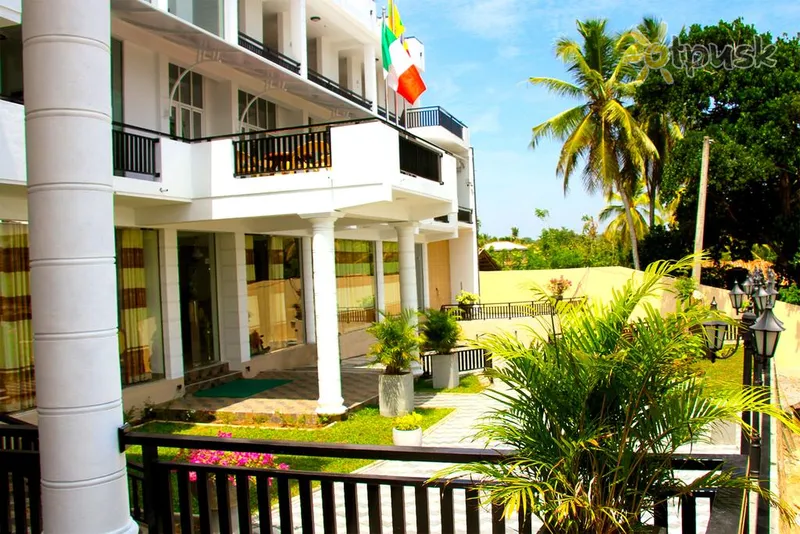 Фото отеля Queens Beach Hotel 3* Tangalle Šrilanka ārpuse un baseini