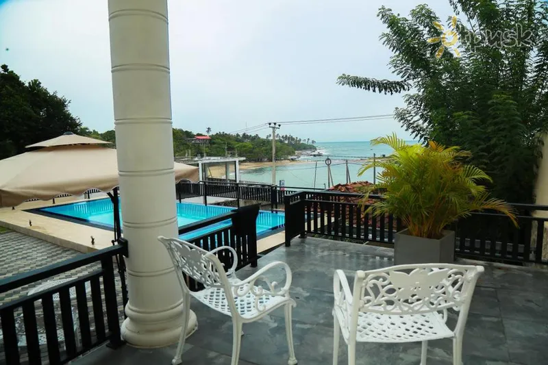 Фото отеля Queens Beach Hotel 3* Тангалле Шрі Ланка екстер'єр та басейни