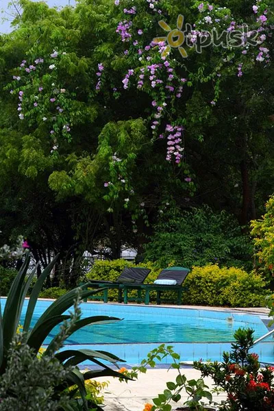 Фото отеля Nature Lanka Ayurveda Resort 2* Tangalle Šri Lanka išorė ir baseinai