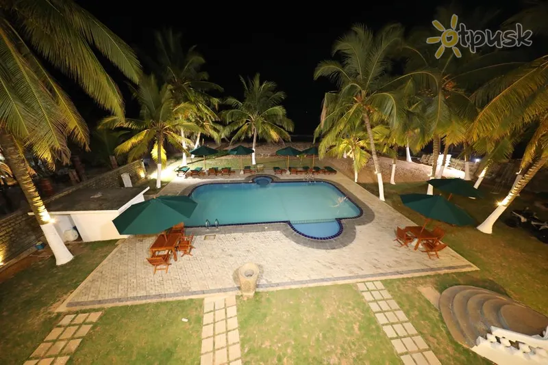 Фото отеля Joe's Resort Bentota 3* Бентота Шри-Ланка экстерьер и бассейны