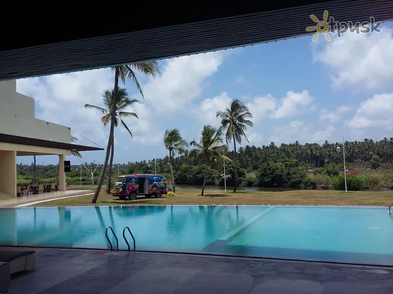 Фото отеля Avenra Gangaara Hotel 4* Maravila Šrilanka ārpuse un baseini