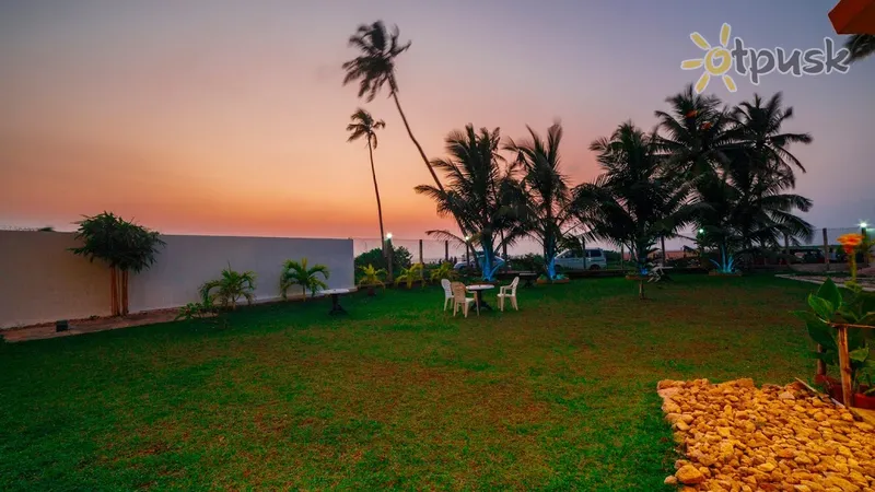 Фото отеля Shanketha Palace Hotel 3* Negombo Šri Lanka išorė ir baseinai