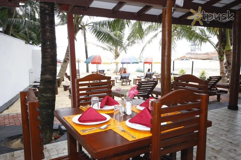 Фото отеля Italia Beach Hotel 2* Амбалангода Шри-Ланка бары и рестораны
