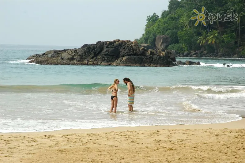 Фото отеля Dilara Resort 2* Матара Шри-Ланка пляж