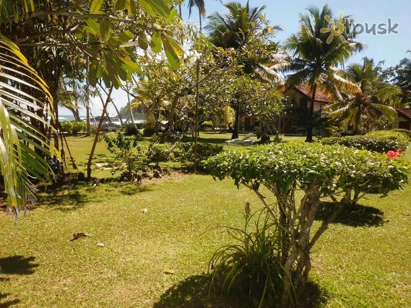 Фото отеля Paradise Beach Club 3* Мирисса Шри-Ланка экстерьер и бассейны