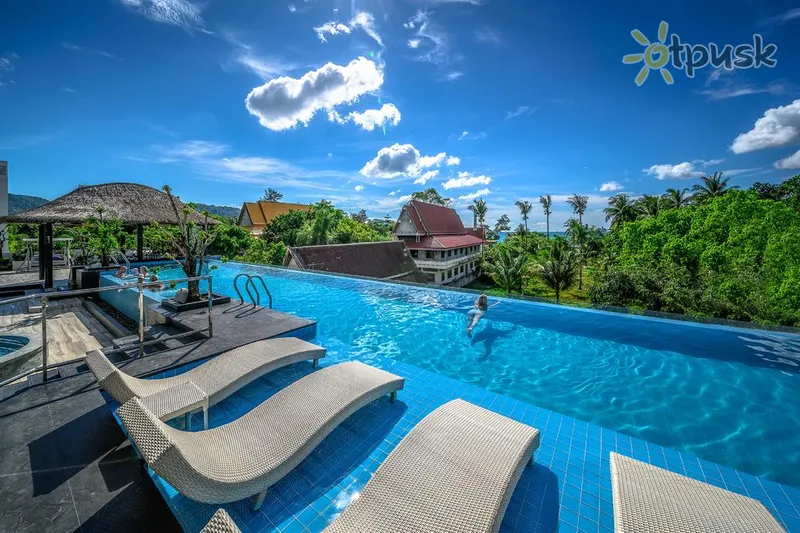 Фото отеля Andaman Beach Suites Hotel 4* о. Пхукет Таиланд экстерьер и бассейны