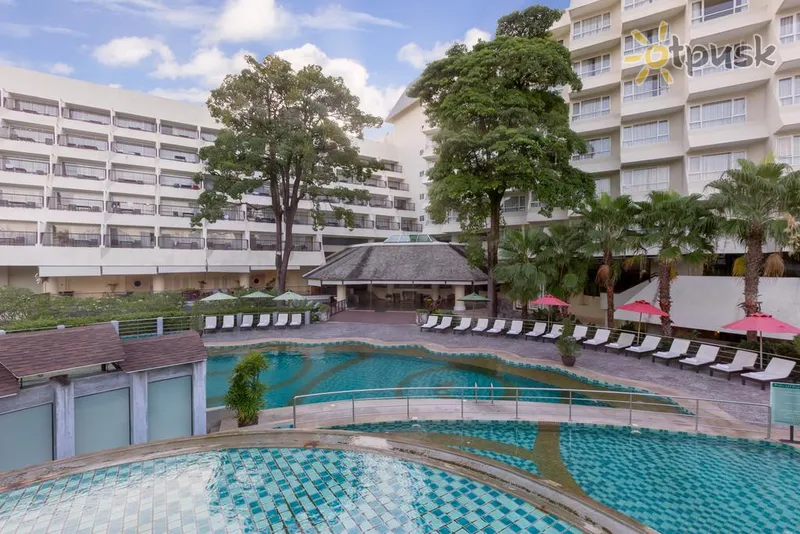 Фото отеля Andaman Embrace Patong 4* о. Пхукет Таїланд екстер'єр та басейни
