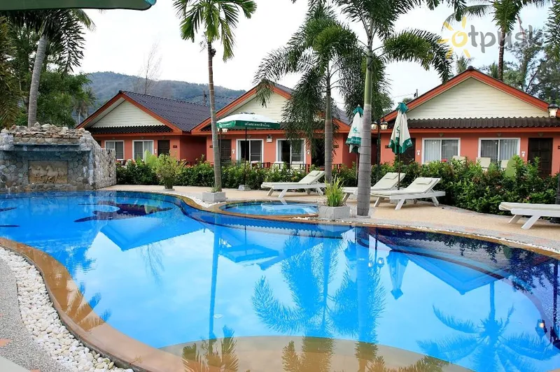 Фото отеля Andaman Seaside Resort 3* apie. Puketas Tailandas išorė ir baseinai