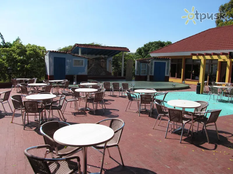 Фото отеля Las Cuevas Hotel 2* Trinidāda Kuba bāri un restorāni