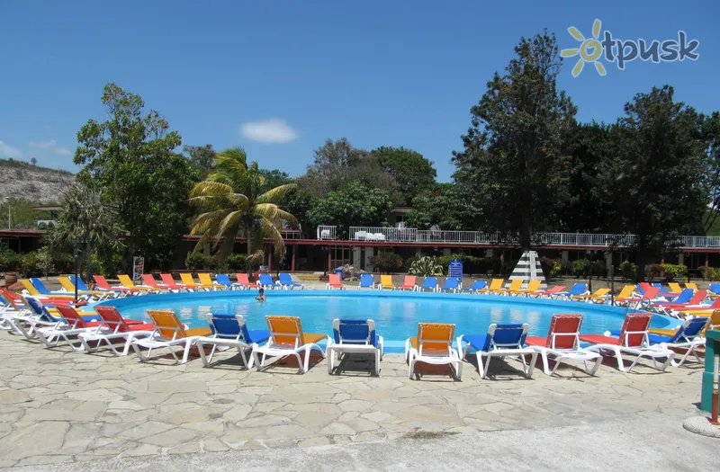 Фото отеля Las Cuevas Hotel 2* Trinidadas Kuba išorė ir baseinai