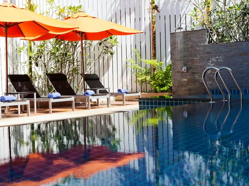 Фото отеля Citrus Patong Hotel by Compass Hospitality 3* о. Пхукет Таїланд екстер'єр та басейни