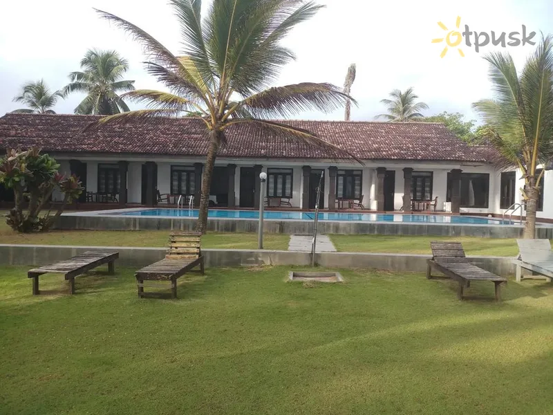 Фото отеля Cinnamon Garden Hotel 3* Hikaduva Šri Lanka išorė ir baseinai