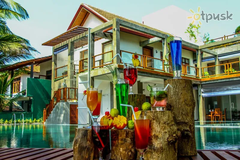 Фото отеля Hikka FnR Villa 3* Хиккадува Шри-Ланка экстерьер и бассейны