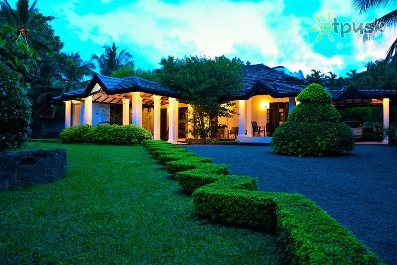 Фото отеля Camellia Dwelling 2* Хіккадува Шрі Ланка екстер'єр та басейни