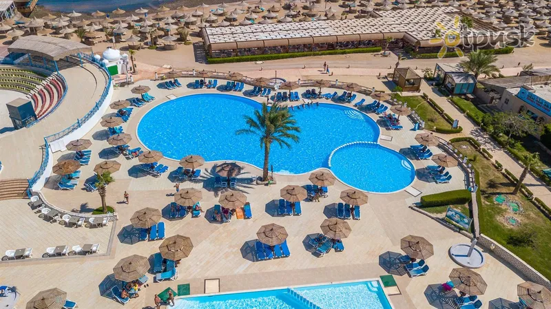 Фото отеля Aladdin Beach Resort 4* Hurgada Egiptas išorė ir baseinai