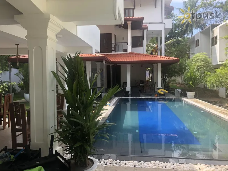 Фото отеля Red Lobster Villa 2* Хіккадува Шрі Ланка екстер'єр та басейни