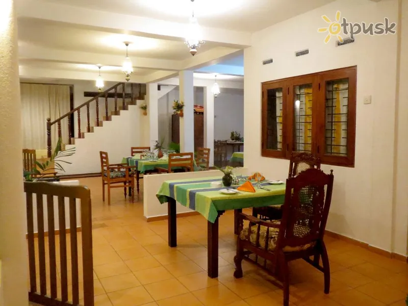 Фото отеля C-Lanka Guest House 1* Бентота Шри-Ланка бары и рестораны