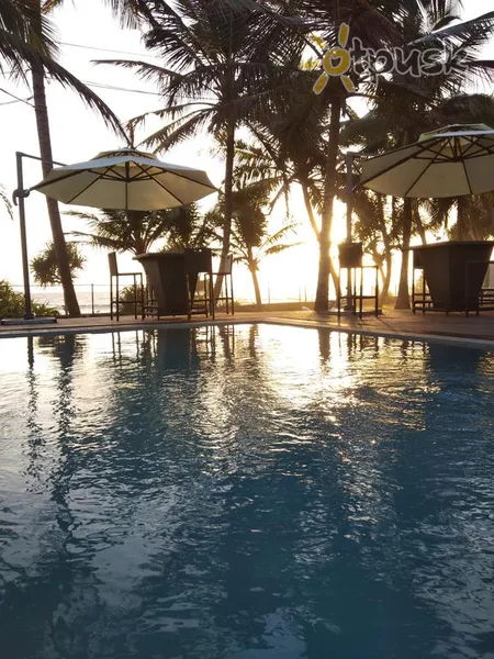 Фото отеля South Beach Villa 69 4* Индурува Шри-Ланка экстерьер и бассейны