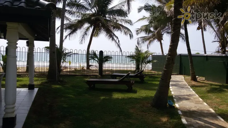 Фото отеля Cover Point Beach Villa 2* Hikaduva Šrilanka ārpuse un baseini