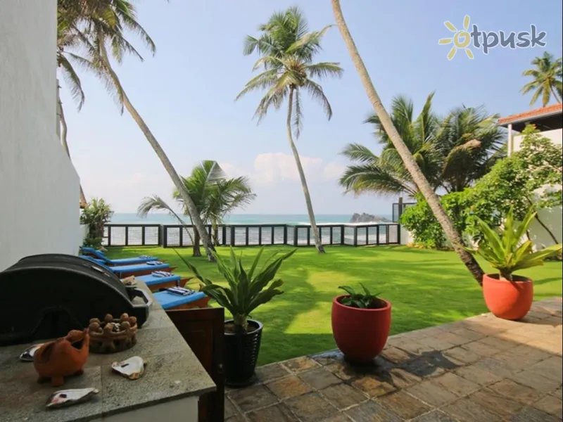 Фото отеля Footprints Villa 3* Унаватуна Шри-Ланка экстерьер и бассейны