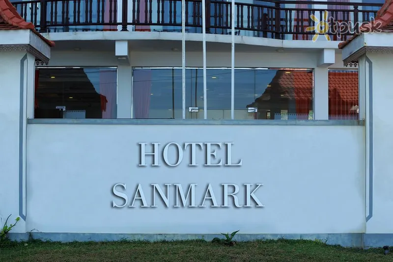 Фото отеля Sanmark Hotel 4* Коггала Шри-Ланка экстерьер и бассейны