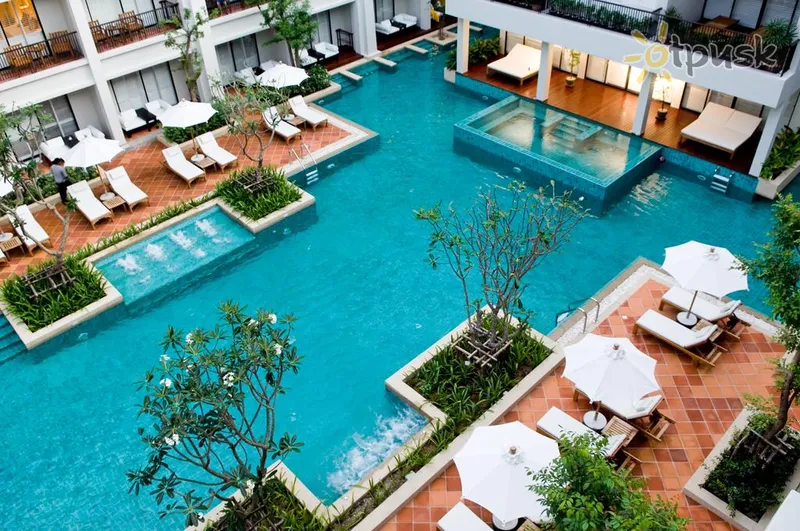 Фото отеля DoubleTree by Hilton Phuket Banthai Resort 4* о. Пхукет Таиланд экстерьер и бассейны