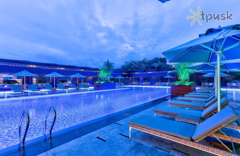 Фото отеля Hilton Kota Kinabalu 5* Кота Кінабалу Малайзія екстер'єр та басейни