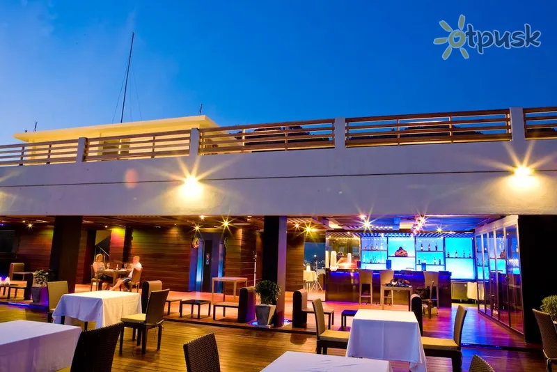 Фото отеля Casa Del M Patong Beach 4* о. Пхукет Таиланд бары и рестораны