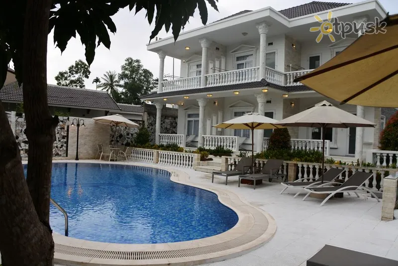 Фото отеля Godiva Villa Phu Quoc 3* о. Фукуок Вьетнам экстерьер и бассейны