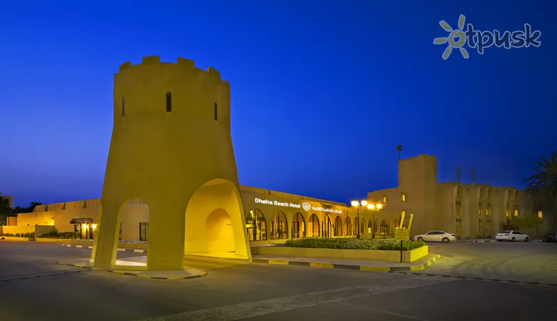 Фото отеля Dhafra Beach Hotel 3* Абу Даби ОАЭ экстерьер и бассейны
