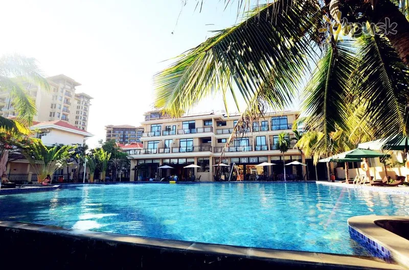 Фото отеля Sanyawan Yin Yun Seaview Holiday Hotel 4* о. Хайнань Китай экстерьер и бассейны