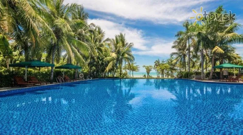 Фото отеля Sanyawan Yin Yun Seaview Holiday Hotel 4* о. Хайнань Китай екстер'єр та басейни