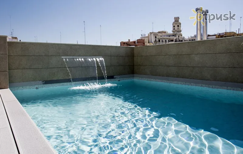 Фото отеля Vincci Mercat 4* Valensija Ispanija išorė ir baseinai