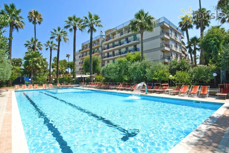 Фото отеля Relax Hotel 3* Асколі-Пічено Італія екстер'єр та басейни