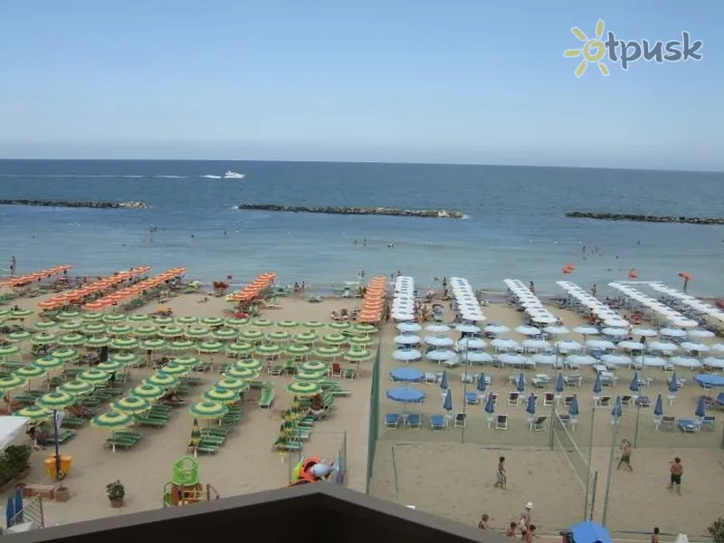 Фото отеля Leonardo da Vinci Hotel 3* Pezāro Itālija pludmale
