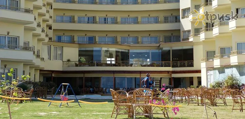 Фото отеля Magic Beach Hotel 4* Hurgada Egiptas išorė ir baseinai