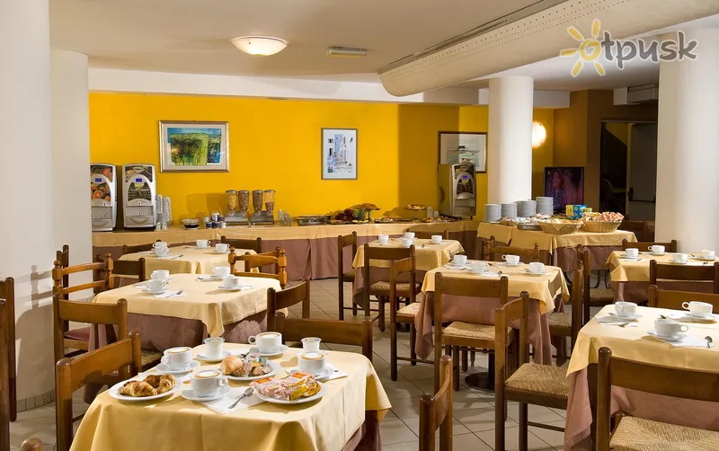 Фото отеля Nuovo Diana Hotel 3* Ankona Itālija bāri un restorāni