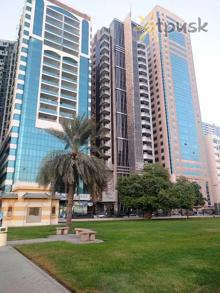 Фото отеля Al Majaz Premiere Hotel Apartments 5* Шарджа ОАЭ экстерьер и бассейны
