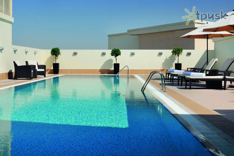 Фото отеля Avani Deira Dubai Hotel 5* Dubaija AAE ārpuse un baseini